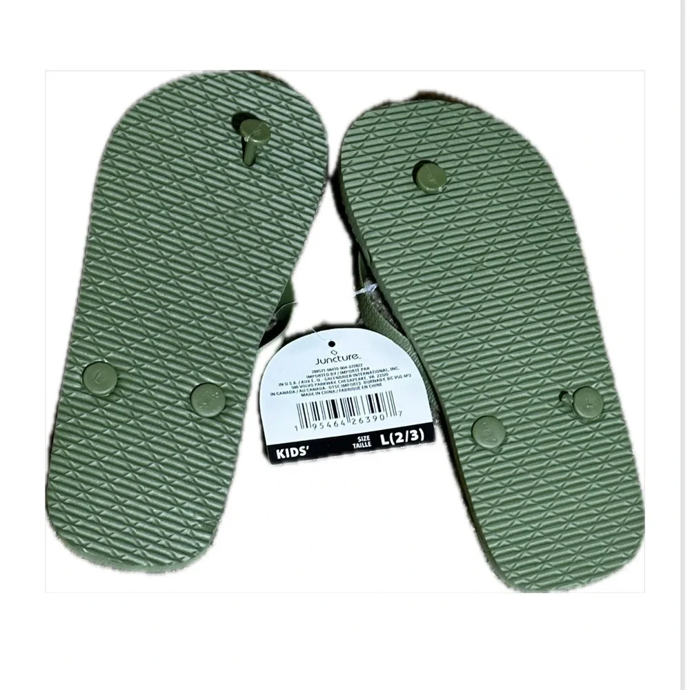 Juncture Kids Green Camouflage Flip Flops size Large (2/3)